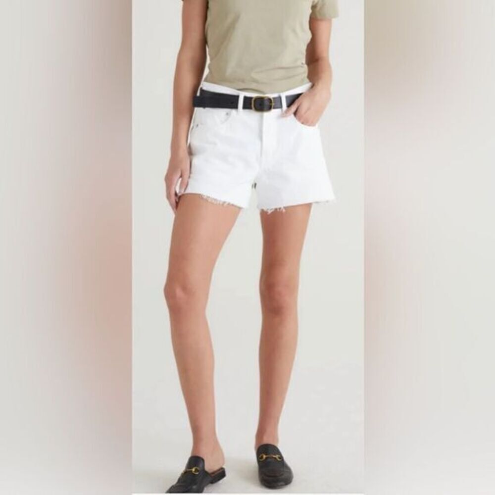 NWT EDWIN Women’s Cai White Fray Hem Shorts - Size 28